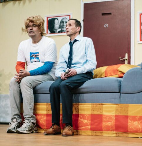 101-Tom_Dick_Harry_Aufführung_070